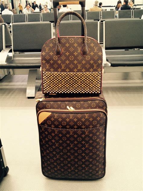 louis vuitton saks fifth avenue toronto|Louis Vuitton pre owned women's.